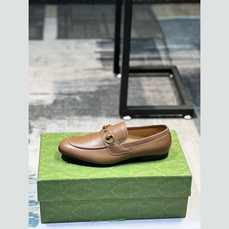 G*u*i leather shoes